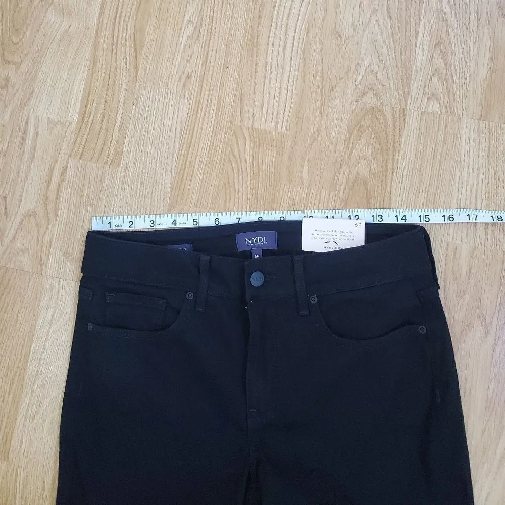 NYDJ Marilyn Straight Leg Jeans size 6 Petite in Black